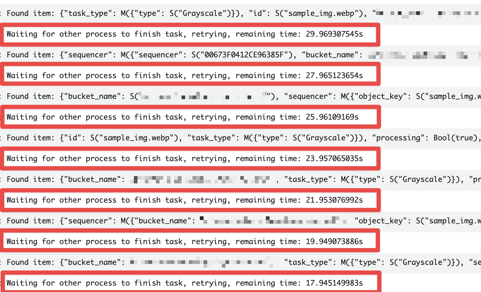 Lambdaが待機していることを示すログメッセージ